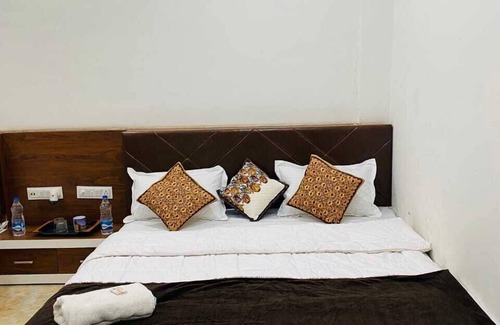 Maheshwar Hotel | Payal Palace