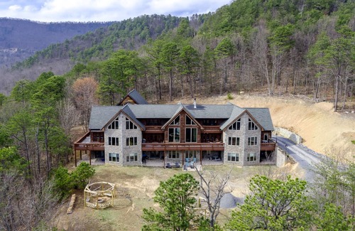Massanutten House | Payton's Peak Mansion Estate in Massanutten Virginia Resort 17,000 sf Home