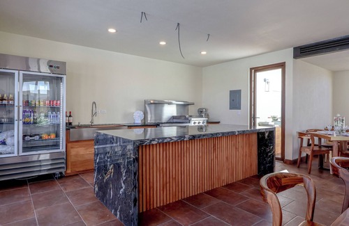 Benito Juarez House | Paz del Mar 24: Luxury 8 Bedroom Heated Pool, Private Chef & Housekeeping