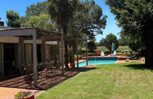Springs House | Peaamb GuestHouse - Springs Golf Club