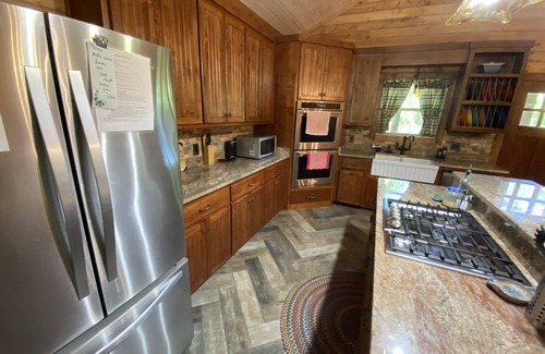 Broken Bow Cabin | Peace of Heaven - close to everything you'll want to see and do!