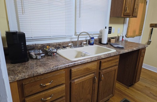 Russell Springs House | Peaceful, 1950's, two bedroom cottage in town with one bath.