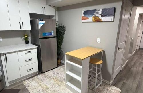 Southeast Edmonton Apartment | Peaceful 1BHK - Maple