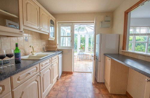Rock House | Peaceful 2 Bed 2 Bathroom House nr Shops in Rock