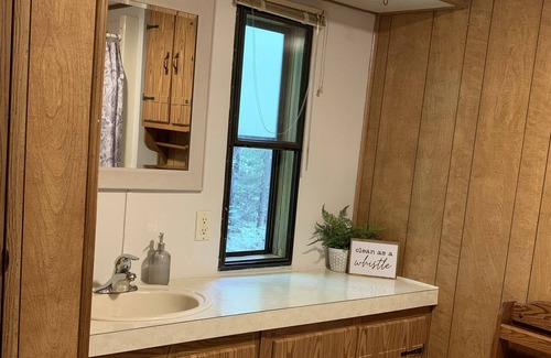 Rhinelander Cottage | Peaceful 2 bedroom, 1 bathroom cottage off Mars Lake