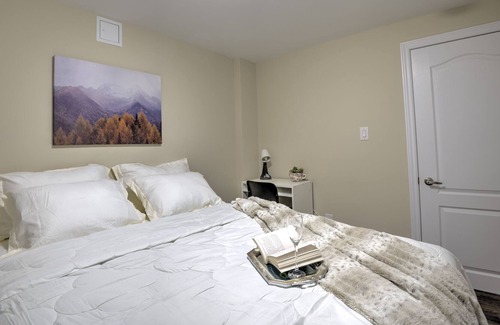 Erin Mills Apartment | Peaceful 2 BR Basement Stay: Your Getaway
