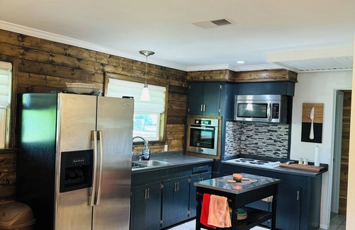 Vancleave House | Peaceful 3-bedroom river camp on the Pascagoula River with Private sandbar!