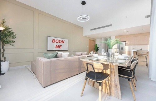 Dubai Apartment | Peaceful 4-Bedroom, Bright Kitchen Space in Dubai Creek Harbour