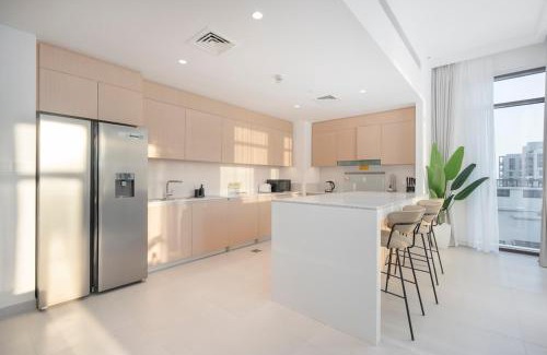 Dubai Apartment | Peaceful 4-Bedroom Bright Kitchen Space in Dubai Creek Harbour