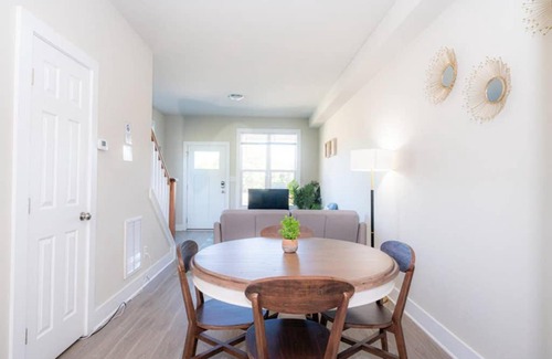 Downtown Apartment | Peaceful and Bright 2BR Duplex