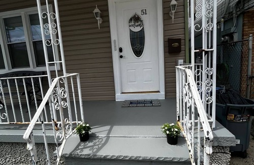 Elizabeth Apartment | Peaceful and Clean 2 BR Apt