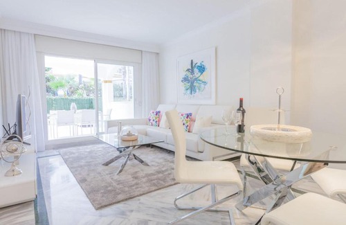 Marbella Apartment | Peaceful Apartment in Marbella with Veranda