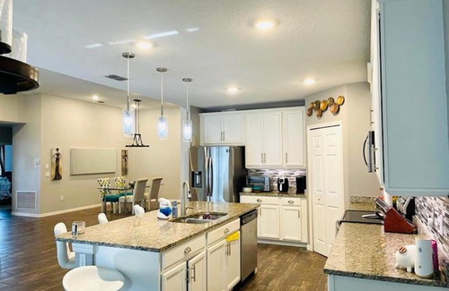 Port Saint Lucie House | Peaceful bedroom