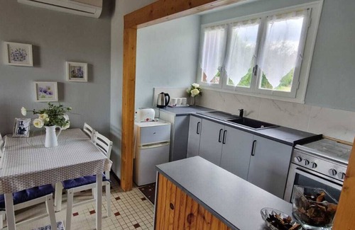 Villereal RV Rental | Peaceful Bungalow on spacious campground, 5 mins to a lively historical Village