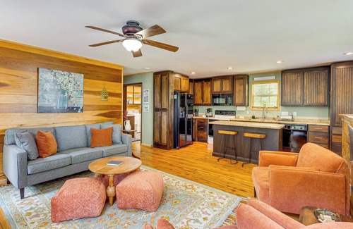 Ardmore Cabin | Peaceful Cabin at Lake Logan w/Spacious Yard!