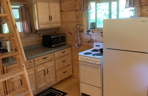Kickapoo Cabin | Peaceful Cabin in woods