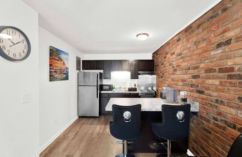 Sterling Heights Apartment | Peaceful & Central Abode ~ WiFi ~ Pet Friendly!