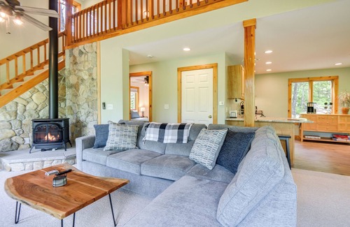 Conway House | Peaceful Conway Home w/Fire Pit & Grill