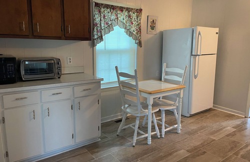 Luray House | Peaceful cottage in farmland - close to Luray, Shenandoah River & National Park
