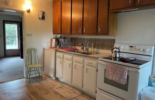 Luray House | Peaceful cottage in farmland - close to Luray, Shenandoah River & National Park