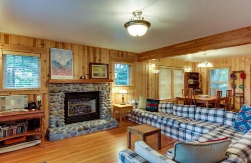 Gearhart House | Peaceful Cottage