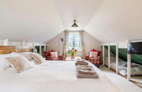 Beccles House | Peaceful country cottage in a rural location near Norfolk Broads 2 double bedroom