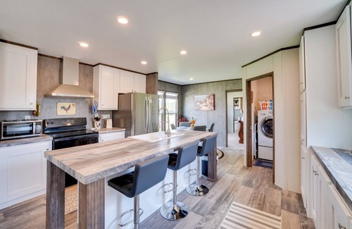 Hawley House | Peaceful Countryside Home w/Yard in Hawley