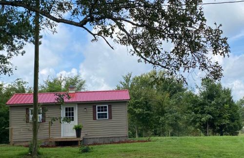 Sulphur Well House | Peaceful Cozy Country Cottage on a 350 acre farm