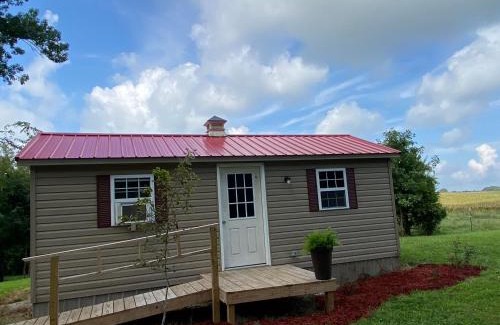 Sulphur Well House | Peaceful Cozy Country Cottage on a 350 acre farm