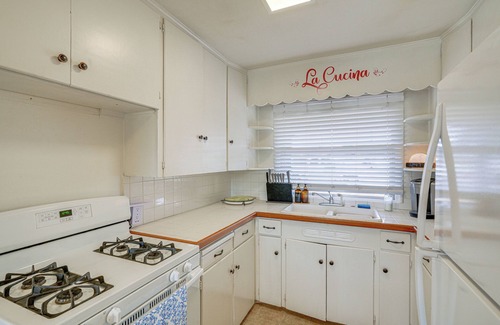Del Rey Oaks House | Peaceful Del Rey Oaks Retreat: 2 Mi to Beaches!