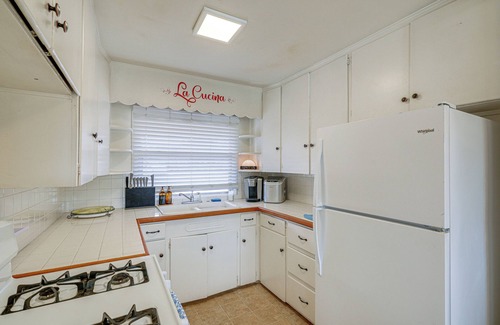 Del Rey Oaks House | Peaceful Del Rey Oaks Retreat: 2 Mi to Beaches!