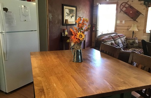 Ruidoso Cabin | PEACEFUL, EASY FEELING, HOT TUB! GREAT REVIEWS!nWEEKLY DISCOUNT! DOGS W/APPROVAL
