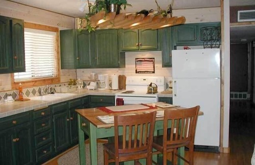Ruidoso Cabin | PEACEFUL, EASY FEELING, HOT TUB! GREAT REVIEWS!nWEEKLY DISCOUNT! DOGS W/APPROVAL