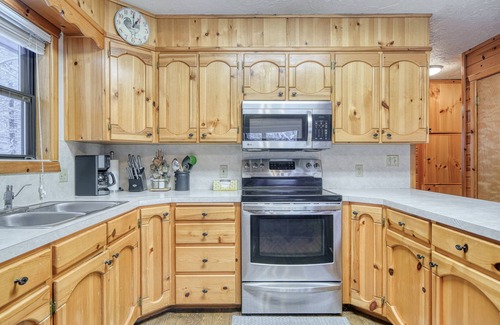Island Park Cabin | Peaceful family cabin close to Yellowstone Park
