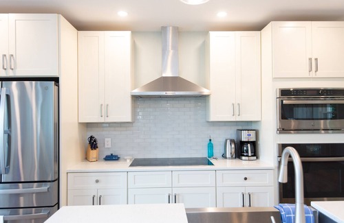 Cambridge House | Peaceful family get away with in ground pool and close to town