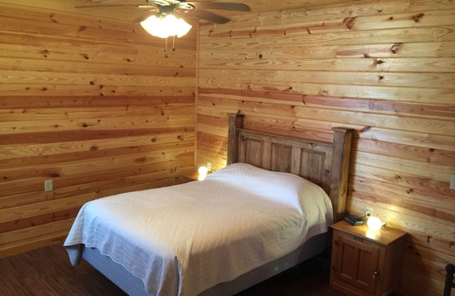 Kerrville House | Peaceful Farm Stay A Guesthouse in the Heart of the Texas Hill Country