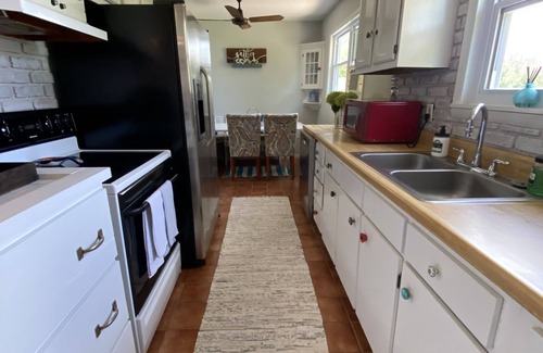 Rehoboth Beach Cottage | Peaceful garden cottage, close to OUTLETS, fire pit, dog friendly!