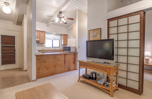 Maalaea Condo | Peaceful garden view condo steps from Sugar Beach