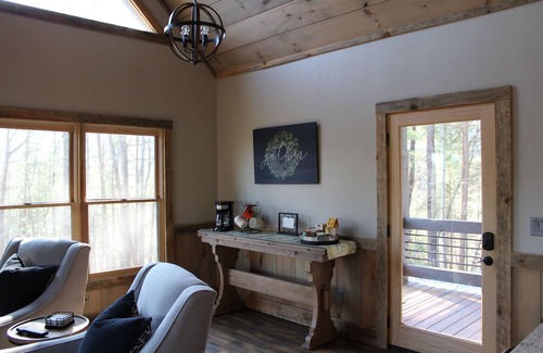 Blue Ridge House | Peaceful getaway 6 mins to downtown! 3 Fireplaces! King on each level!n