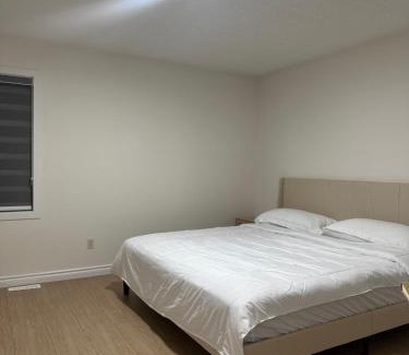 Southeast Edmonton House | Peaceful- King Beds- Attached Garage - Pet Friendly