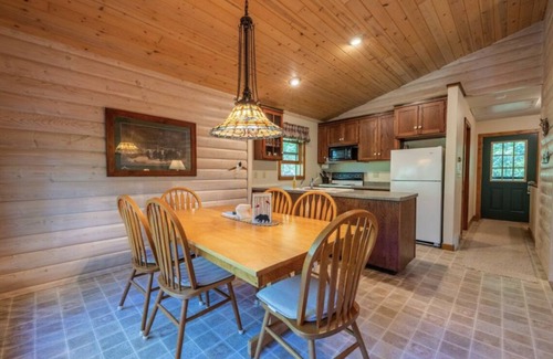 Rhinelander Cabin | Peaceful lakefront Cabin with High Speed Internet