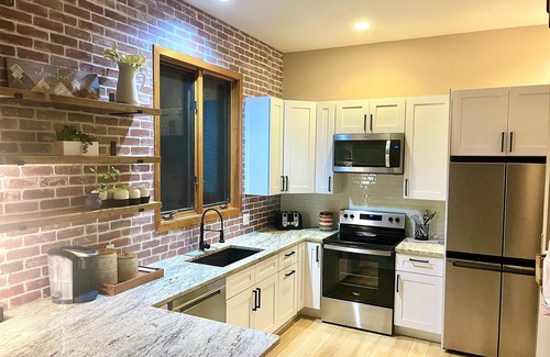 North Conway Condo | Peaceful mountain getaway, newly renovated and minutes to everything
