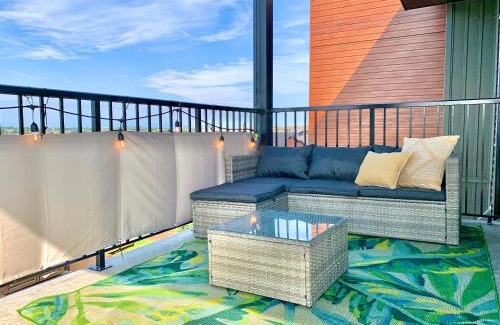 Southwest Edmonton Apartment | Peaceful Oasis Condo, AC, Top Floor, Secure UG Parking, Balcony, King Bed!