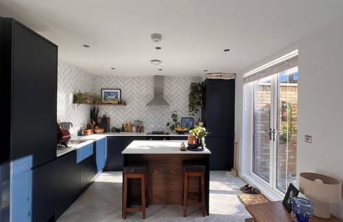 Brockley Apartment | Peaceful Oasis in London - Luxury 1-Bed Apartment withOutdoor Dining + Cooking