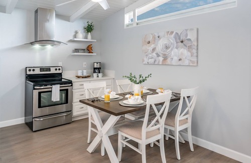 Santa Barbara House | Peaceful Paradise - Hidden Gem in the Santa Barbara Foothills