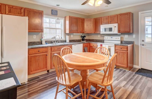 Pikeville House | Peaceful Pikeville Retreat w/ Covered Decks!