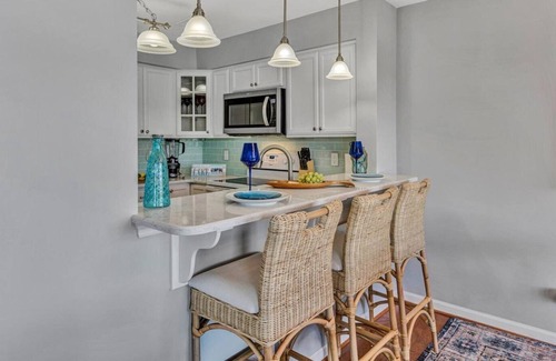 North Shore Condo | Peaceful Point - Fantastic Upscale Condo Available Ready for Vacation?