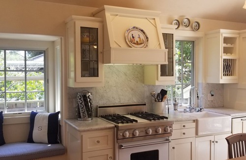 Golden Rectangle House | Peaceful & Private CARMEL Home- Easy Walk to Carmel Shops, Restaurants & Beach.
