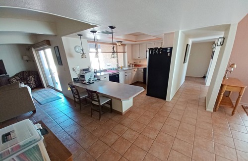 Tucson House | Peaceful Ranch Style Home in Quiet Safe Neighborhood