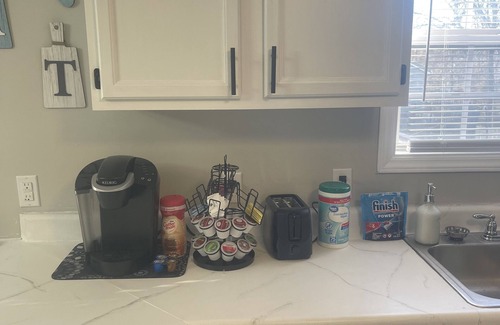 Thomasville House | Peaceful retreat- 6 miles from HP Furniture Market